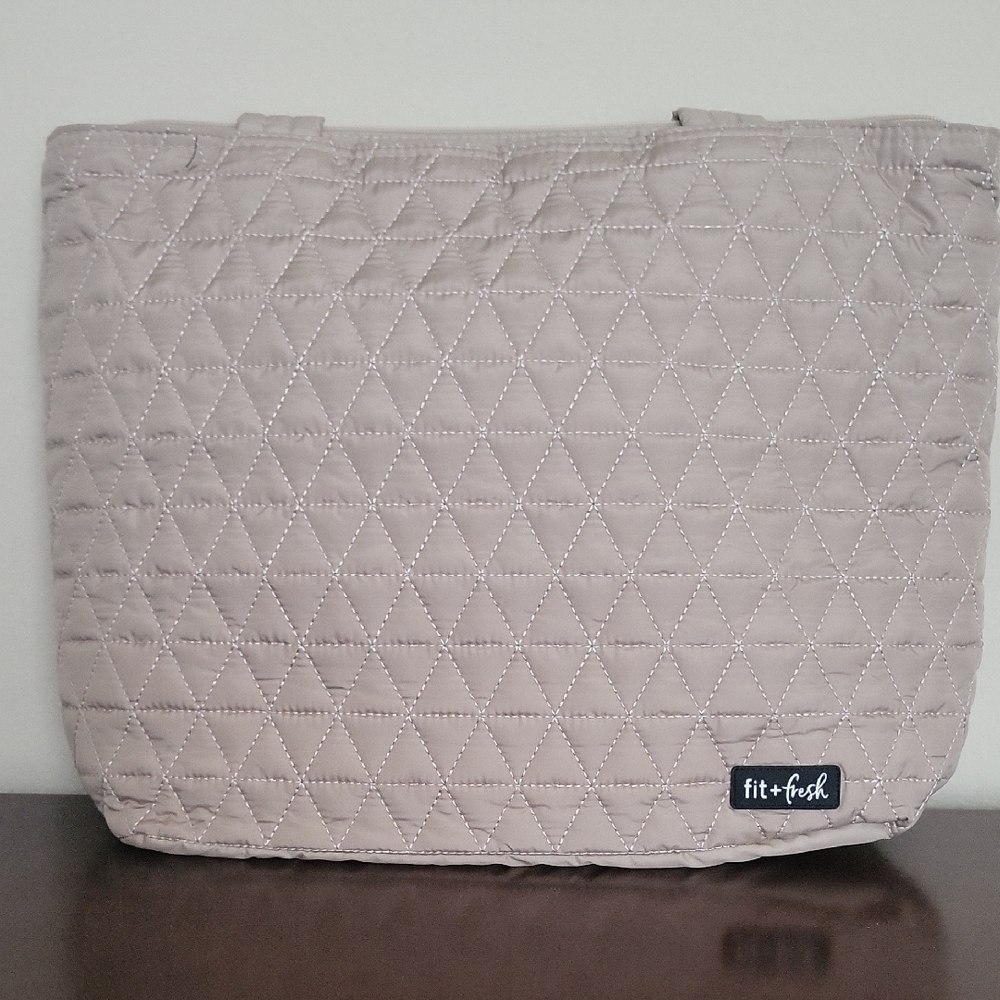 Fit & Fresh Quilted Tan Tote Bag with Insulated interior - Picture 4 of 12